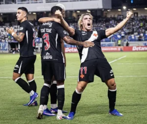 Vasco vence o Paysandu em Belém por 2 a 0