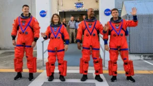 NASA lança 1ª missão tripulada à Lua em mais de 50 anos