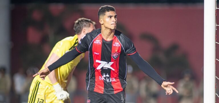 Vitória chuta duas bolas em gol e vence o Inter no Barradão