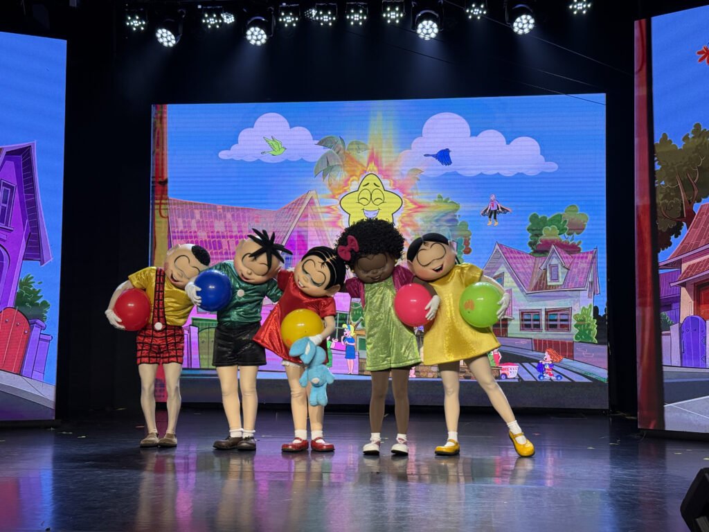 Milena comanda uma missão cheia de surpresas no novo musical do Parque da Mônica