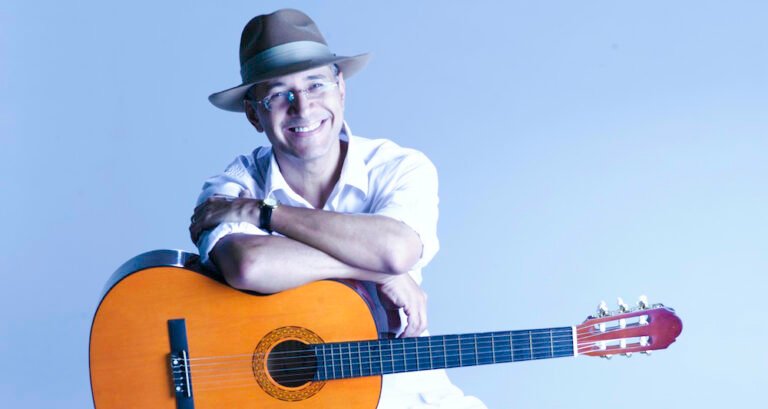 Sérgio Lopes celebra 35 anos de carreira no Teatro Nova Iguaçu Petrobras
