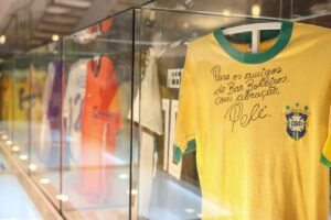 Fashion Mall recebe exposição imersiva sobre a história do futebol e da Copa do Mundo