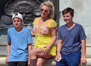 Filho de Britney Spears quebra o silêncio após cantora sair da reabilitação