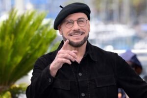 John Travolta declara amor ao Brasil
