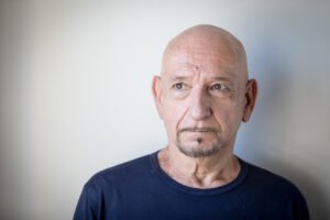 Ben Kingsley, Max Minghella e Pekka Strang se juntam ao elenco da quarta temporada de ‘The White Lotus’