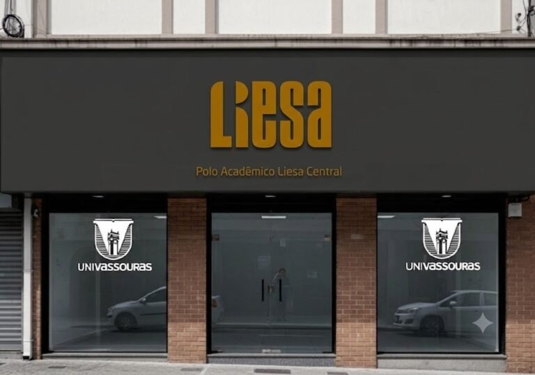 Programa de bolsas da Liesa vai inserir 500 integrantes de escolas de samba do Rio no ensino superior