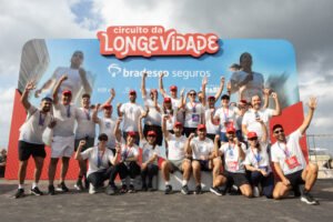 Praia de Copacabana recebeu a terceira etapa do Circuito da Longevidade