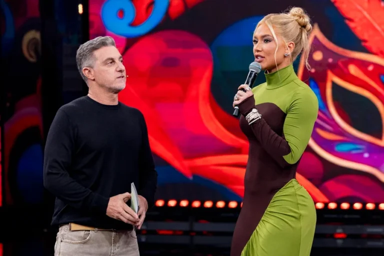 Luciano Huck reage a xingamentos contra Virginia Fonseca