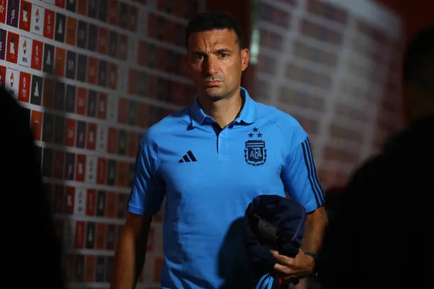 Scaloni fala do jogo Argentina x Inglaterra: “Temos que lembrar que isto é uma partida de futebol”