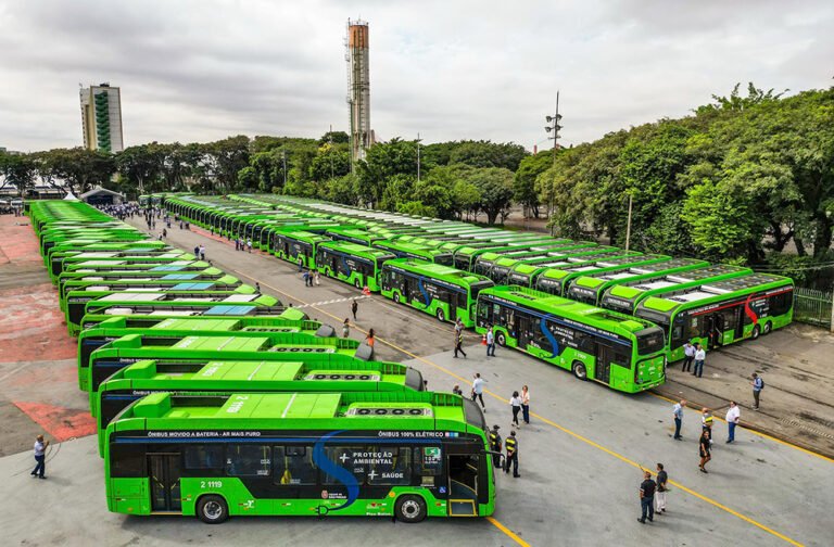 Ônibus elétricos têm crescimento de 92,5% no 1º semestre de 2026