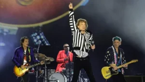 Rolling Stones dispara nas paradas rumo ao primeiro lugar com “Foreign Tongues”